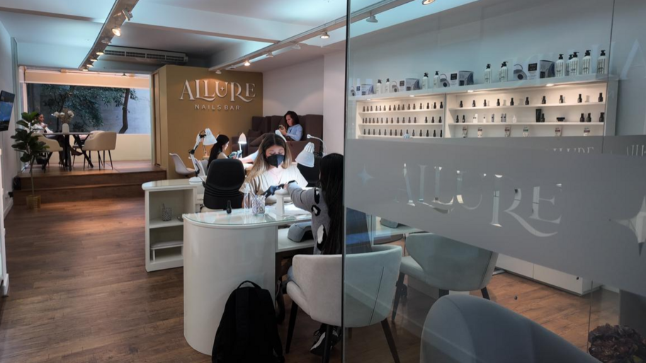 Allure Nails Bar banner