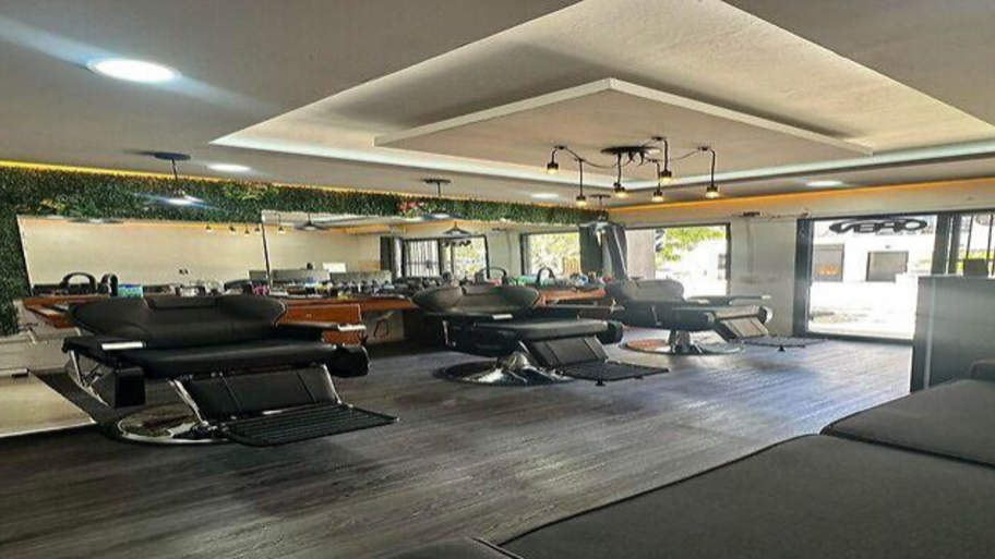 DON MORETTI ELEGANCIA QUE INSPIRA RESPETO interior