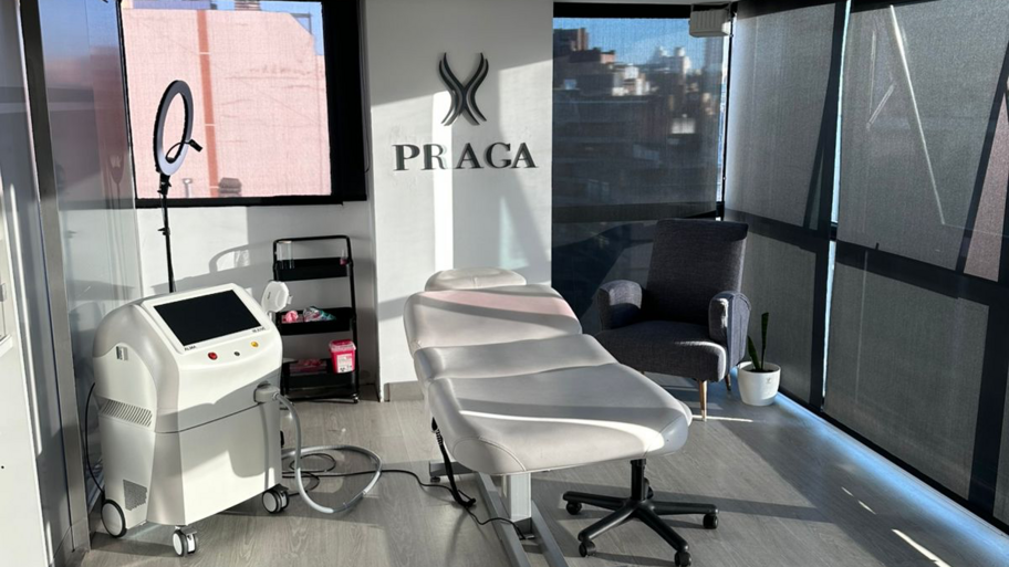 PRAGA NVA CBA interior