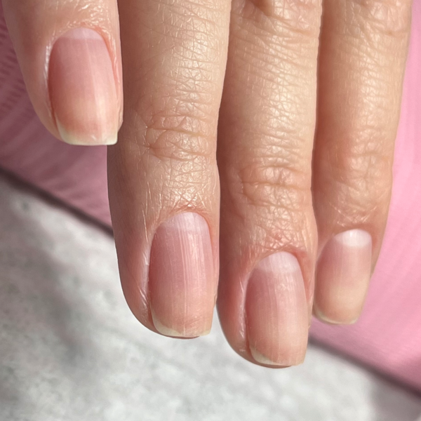 Esmaltado permanente 1 color + Nivelación con Rubber Gel