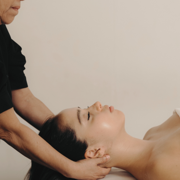 Masaje Craneo Facial con Oil Luminoso Organico 50 min