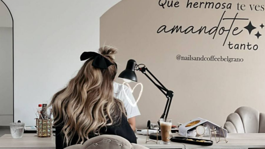 NAILS AND COFFEE BELGRANO banner