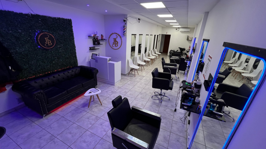 J&B barberíaypeluqueria banner