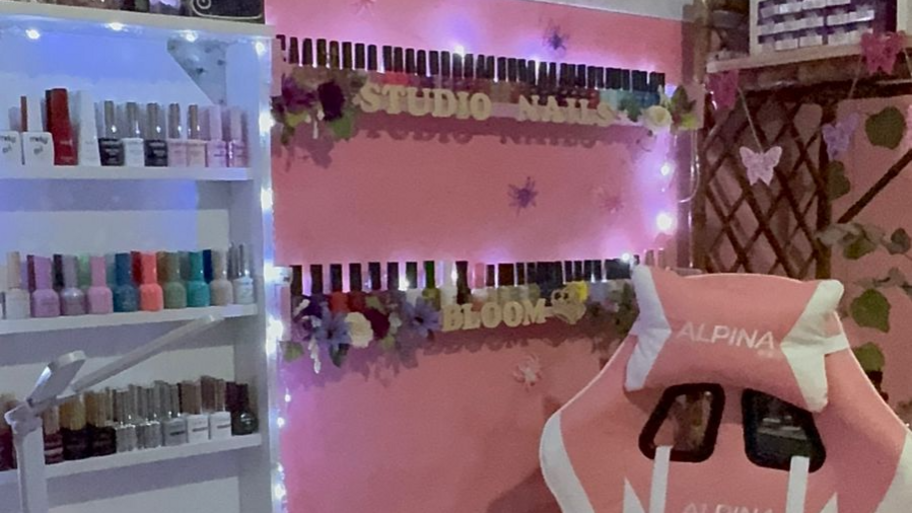 Bloom Nails Studio banner