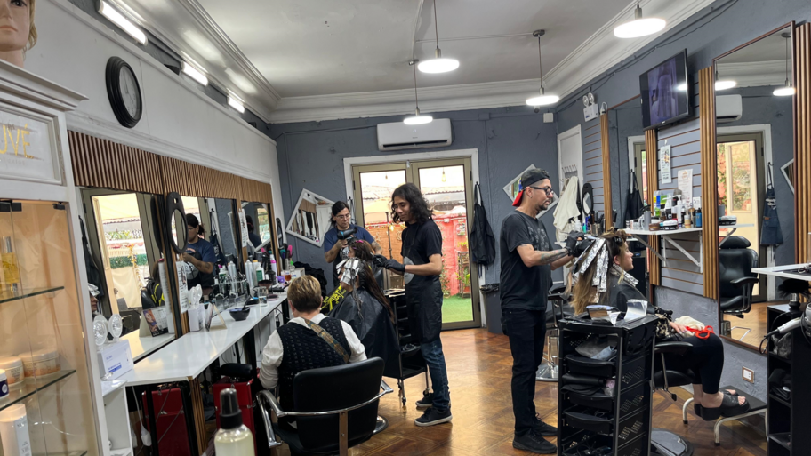 Salón de Belleza Augusto Studio banner