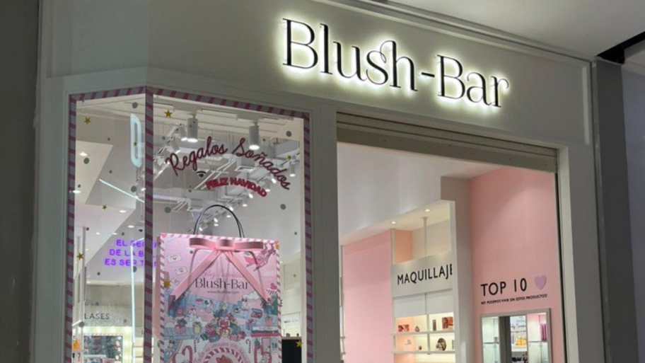 Cali Centro Comercial Cenco Limonar interior