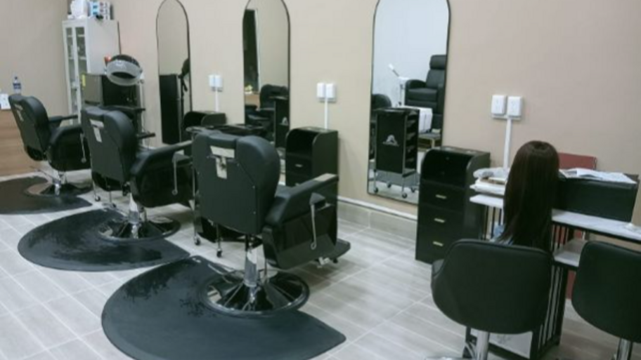 Dina Estética&Barberia banner