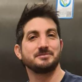 Dr. Rodrigo Lucero F.