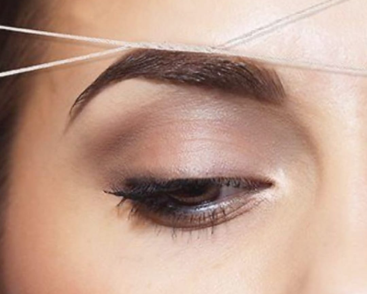 Perfilado de cejas Threading con Hilo 
