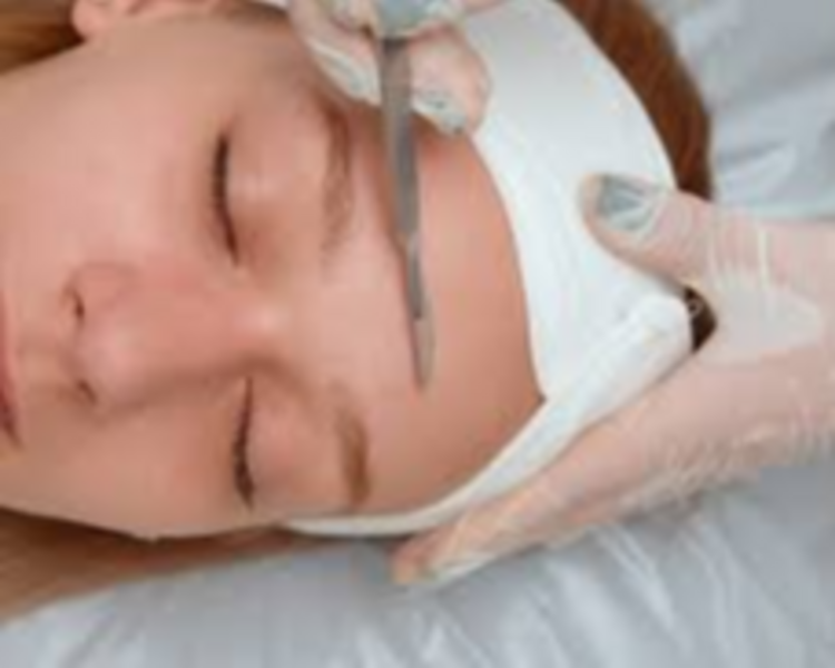 Limpieza Revitalizante Dermaplaning