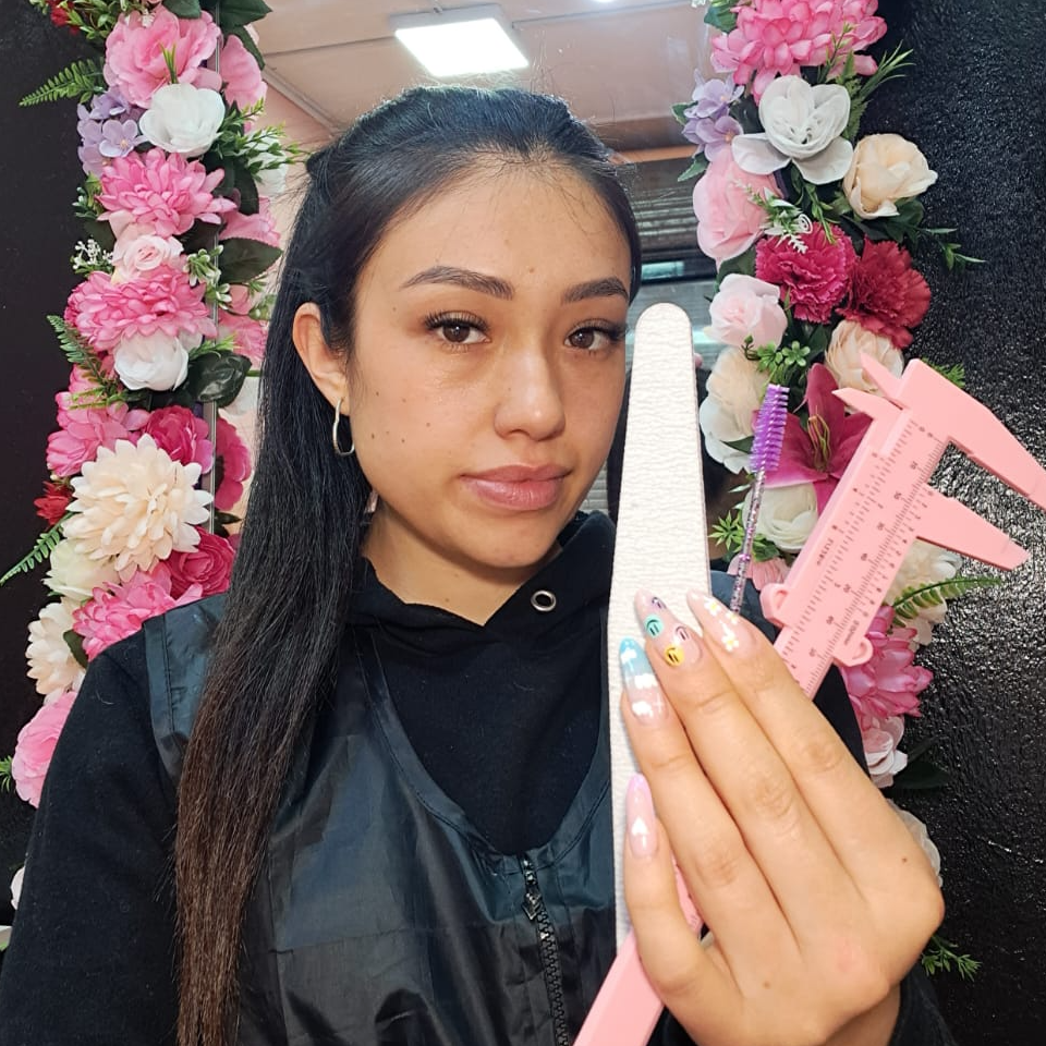 Camila Vielma "Manicurista"