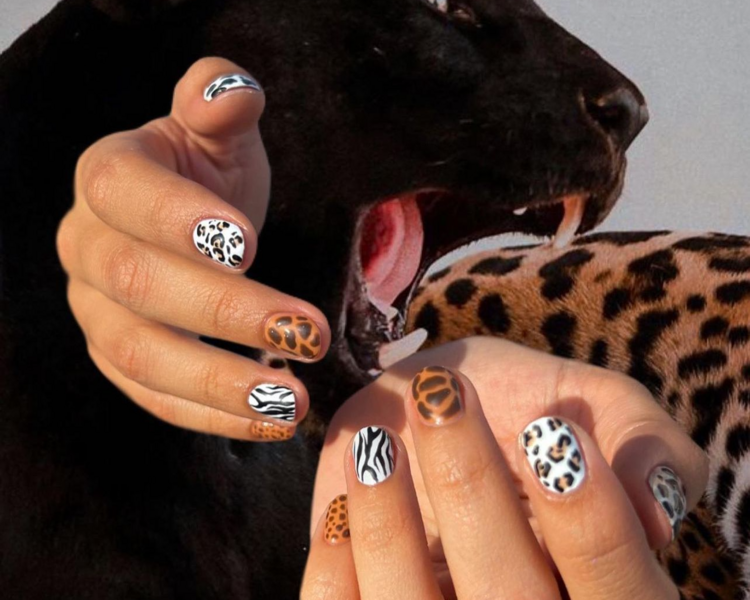 Gel en manos con diseño