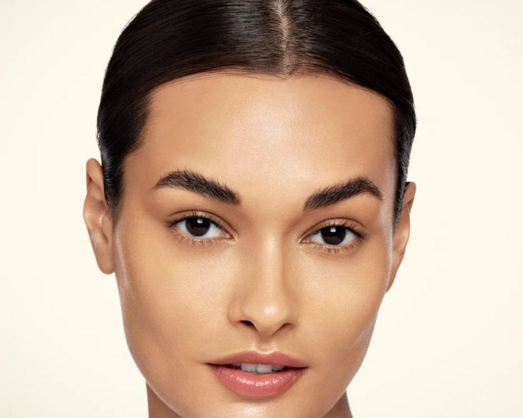 Depilacion con hilo de CEJA CON DISEÑO