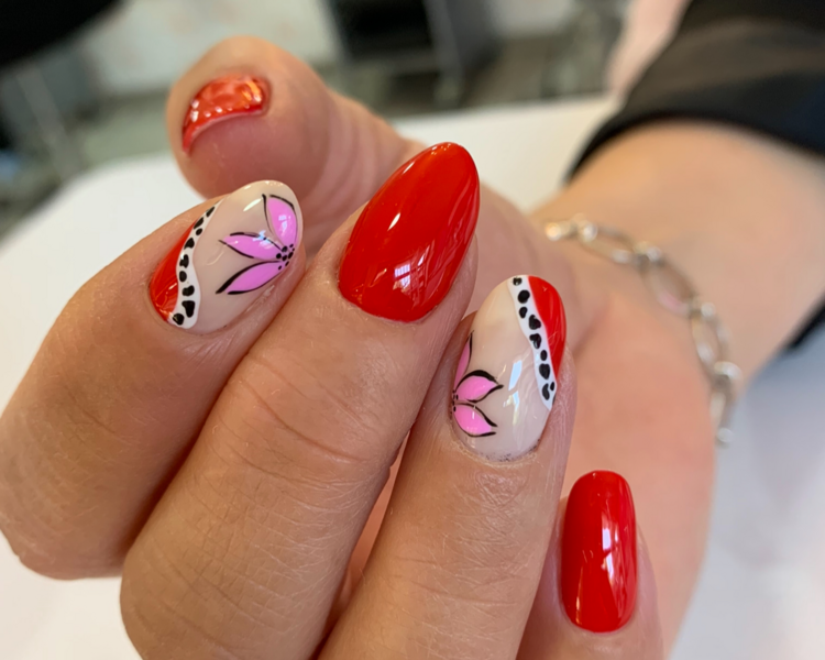Extensiones de uñas acrílicas, hibridas, softgel, o polygel (con 2 diseños)