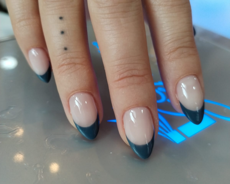 Extensiones de uñas acrílicas, hibridas, softgel, o polygel (francesa)