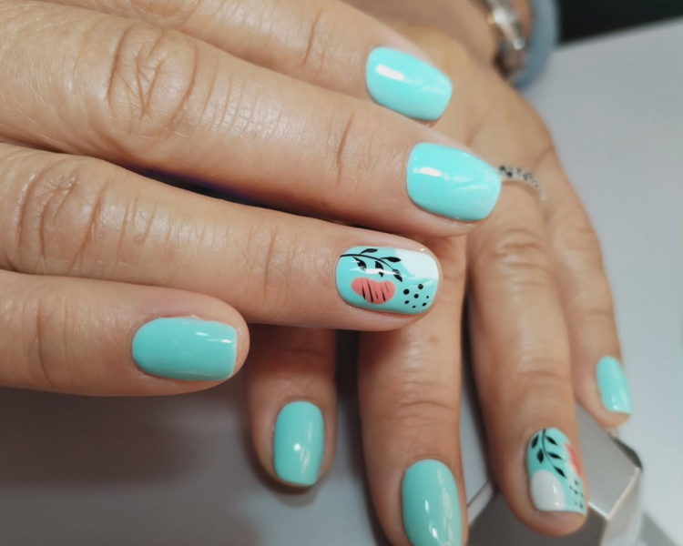 Manicura Permanente 2 diseños a mano alzada simples con retiro de otro local