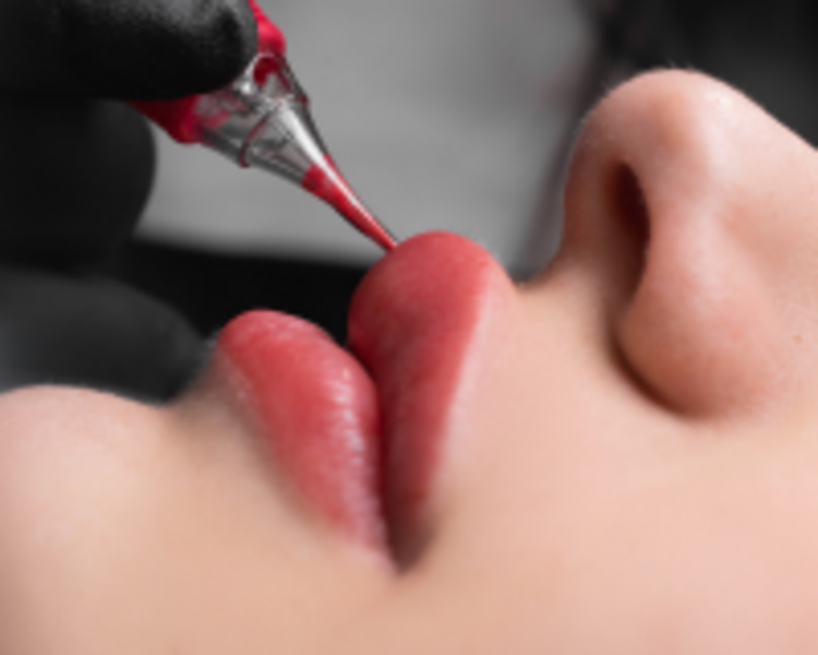 Micropigmentación de labios