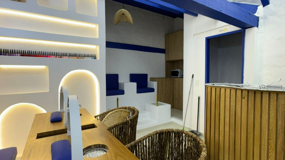 Local Cedritos interior