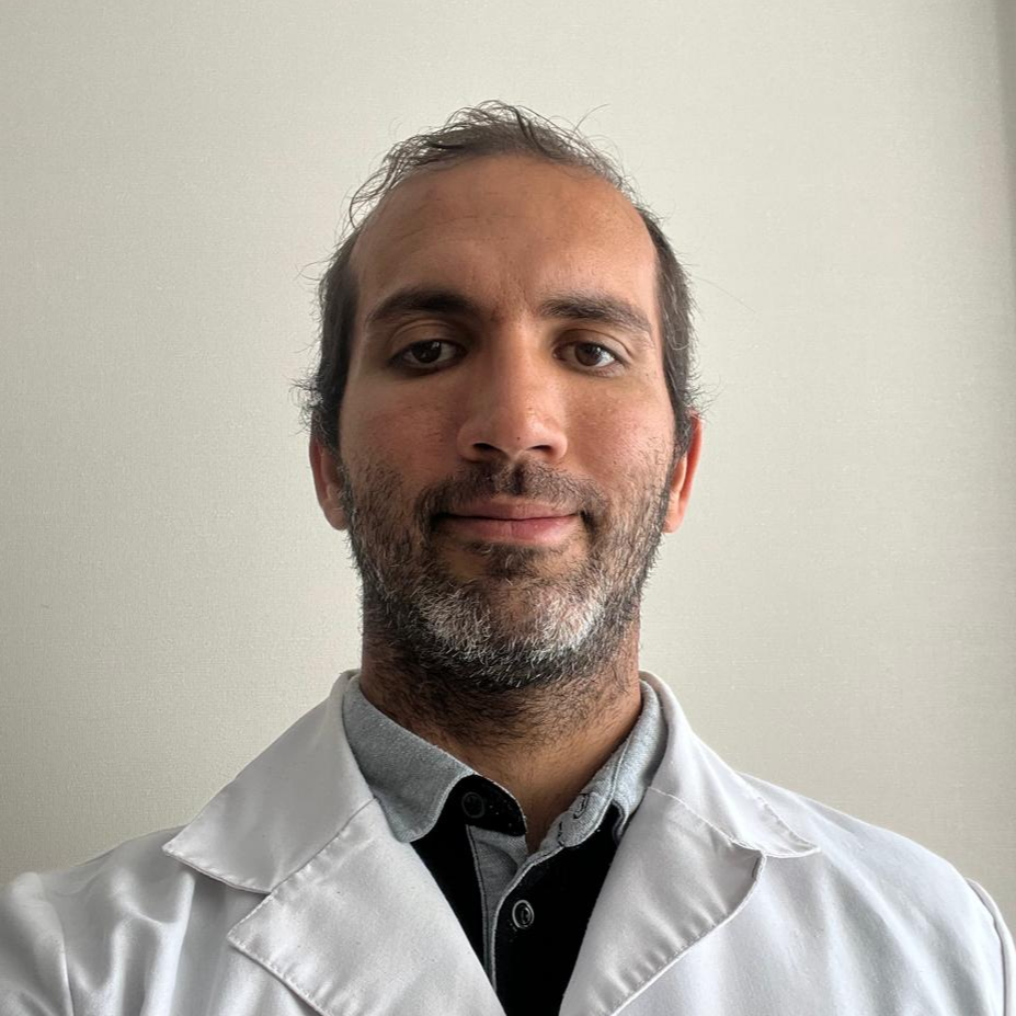 Dr. Eduardo Briceño, médico Geriatra