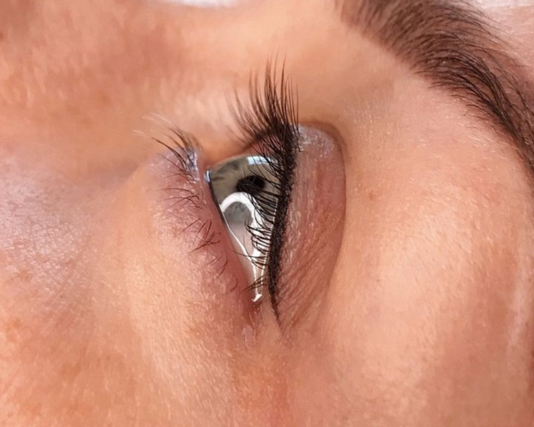 Delineado permanente ojos