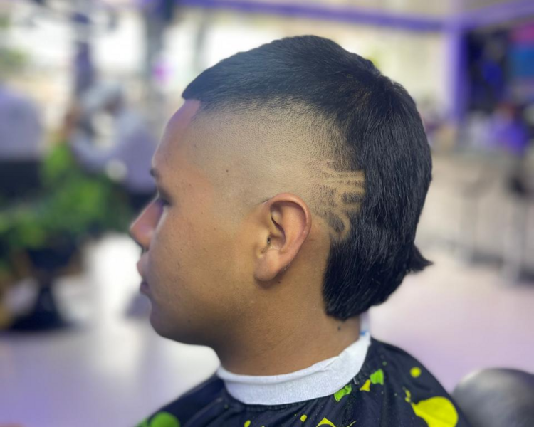corte de cabello siete con cuchilla