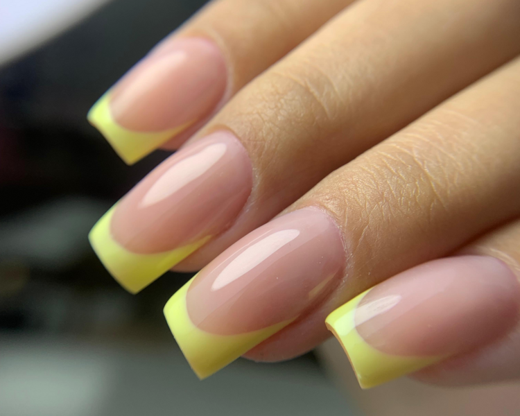 Extensión de uñas en Polygel 