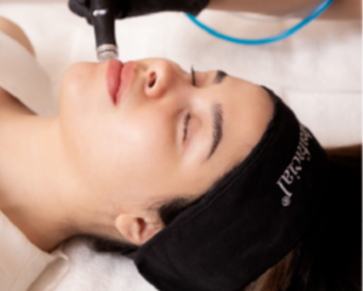 Hydrafacial Signature  