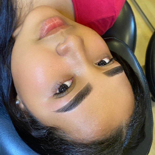 D. Depilación Cejas con hilo y pintadas en henna