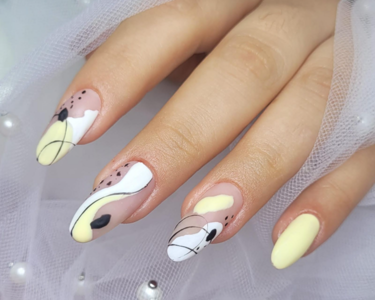 Uñas en Poligel