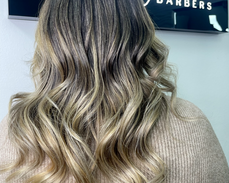 Balayage o Morena iluminada (Desde)