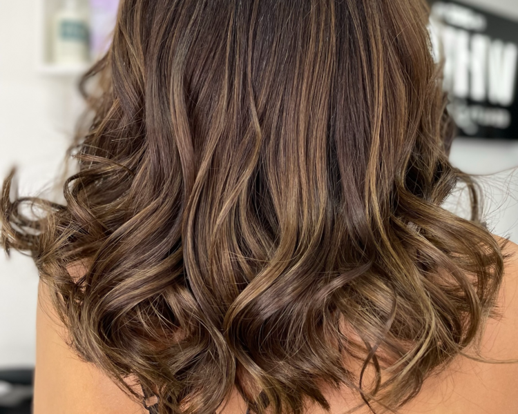 Lavado,brushing y ondas (Desde)