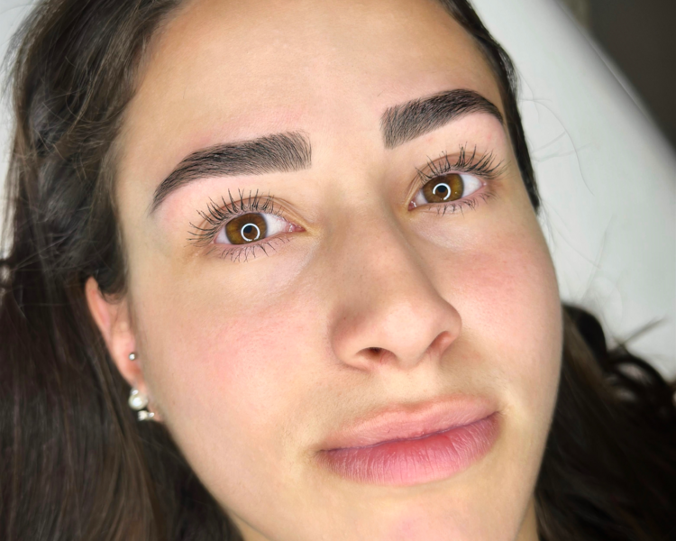 Perfilado con henna