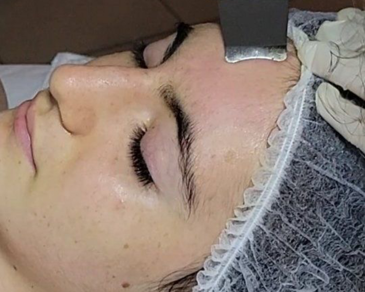 LIMPIEZA FACIAL PROFUNDA