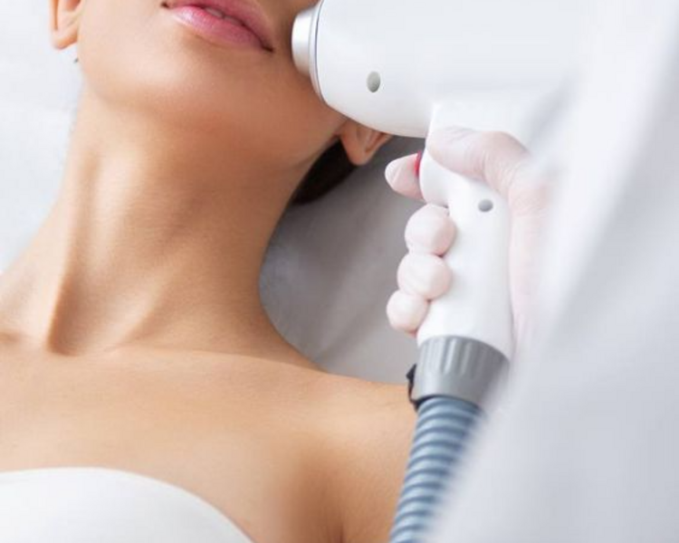 Cavado + Axilas + Tira de Cola + Pierna Entera + Rostro o Brazos  (MUJER)