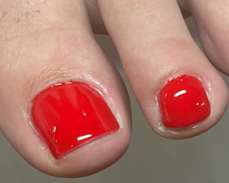 Belleza con esmaltado semipermanente 