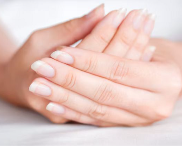 MANICURE SOLO LIMADO Y LIMPIEZA 
