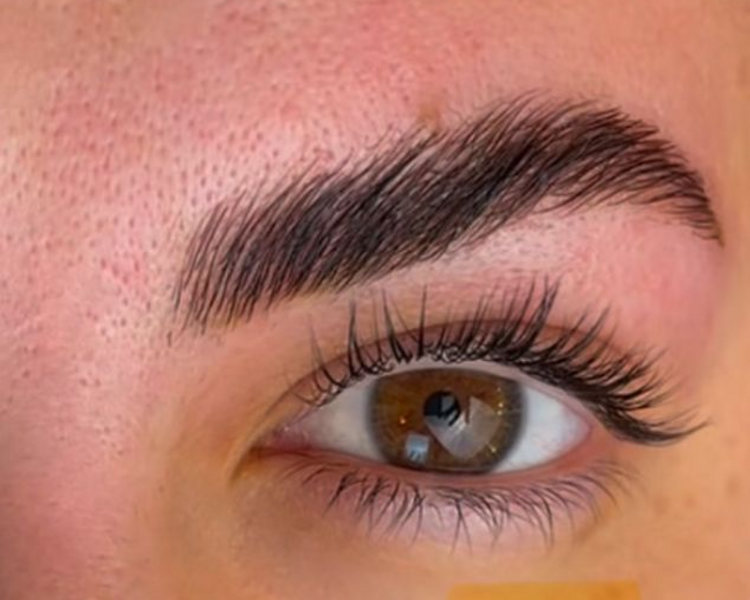 Laminado de Cejas + Nutrición + tintura.