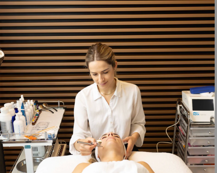 Peeling Químico + Intraceuticals