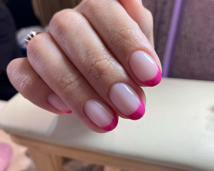 MANICURE PERMANENTE DEGRADE O FRANCESA SIN RETIRO