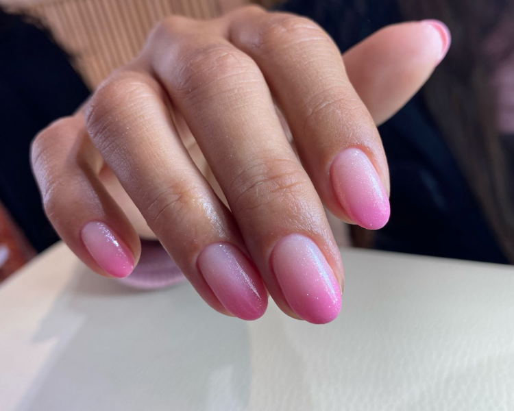 MANICURE PERMANENTE DEGRADE O FRANCESA SIN RETIRO