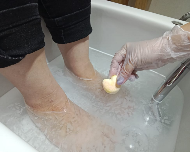 PEDICURE SPA PERMANENTE CON RETIRO