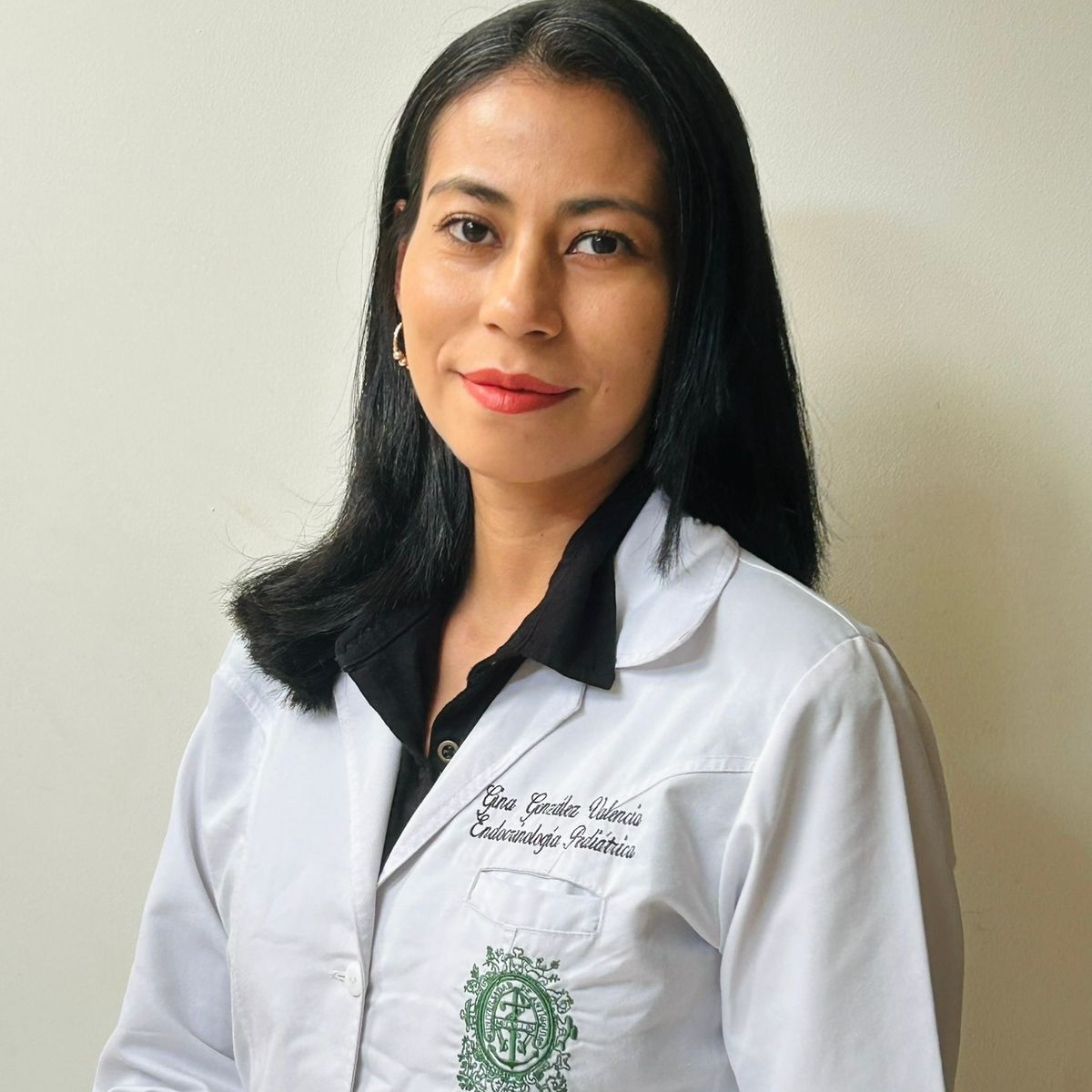 Dra. Gina González Valencia (Endocrinología Pediátrica)