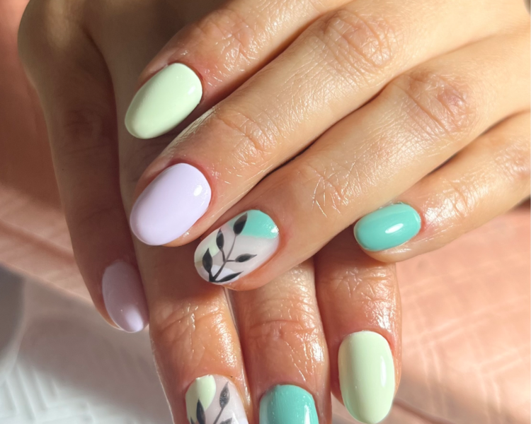 Diseño dos uñas(una en cada mano)