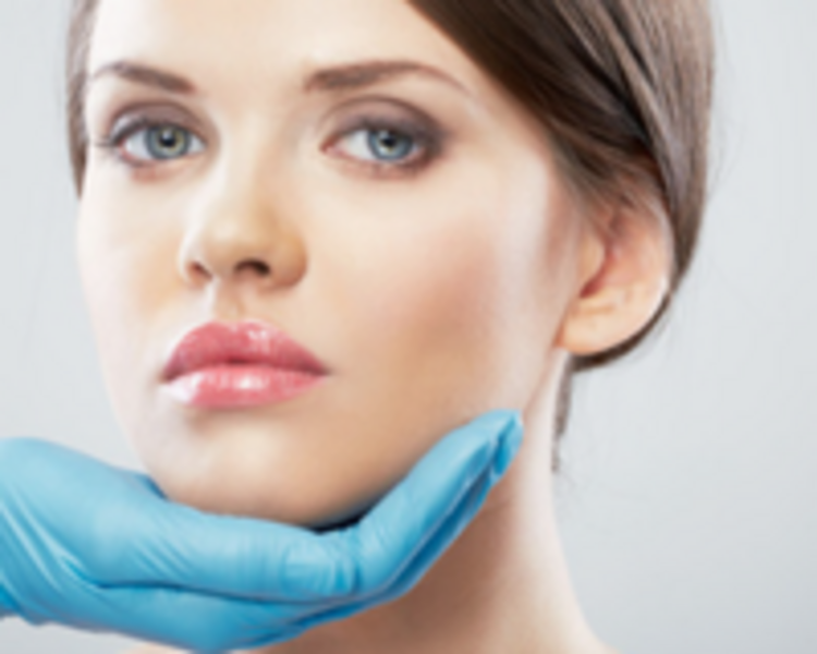 PERFILAMIENTO E IDRATACION LABIOS -DESDE