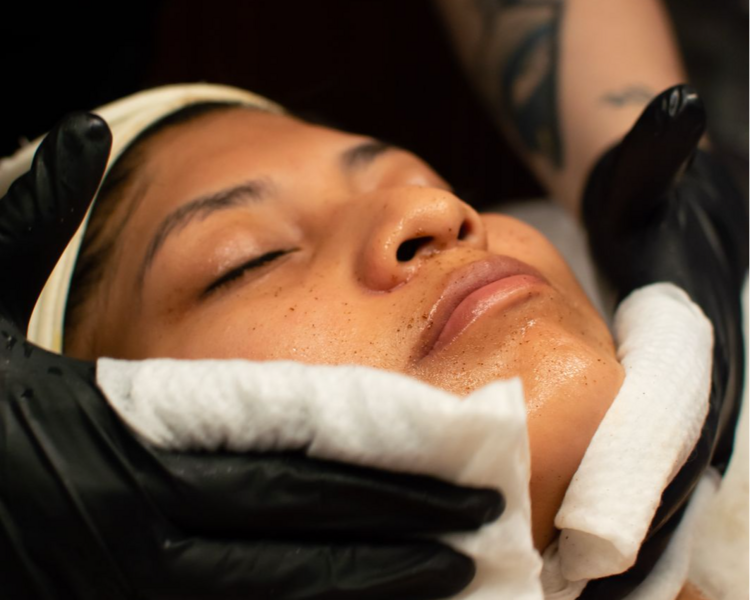 Facial de Limpieza Profunda