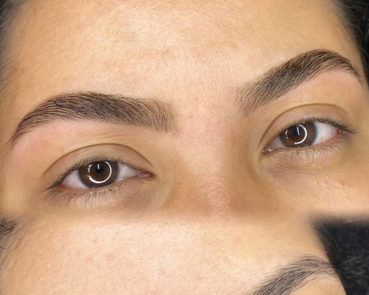Cejas con henna