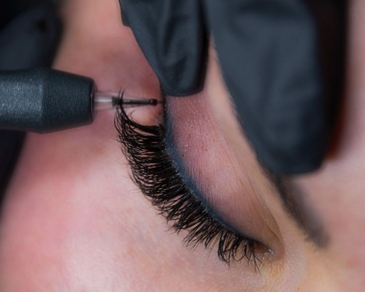 Retoque Micro Delineado