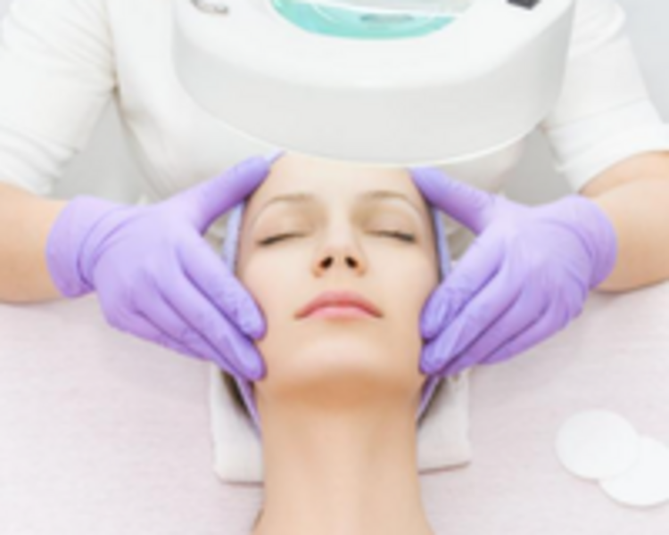 LIMPIEZA FACIAL ESPECIALIZADA
