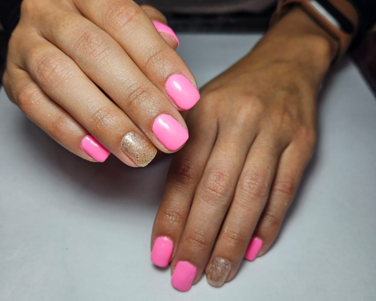 Esmaltado Semipermanente + 2 decos