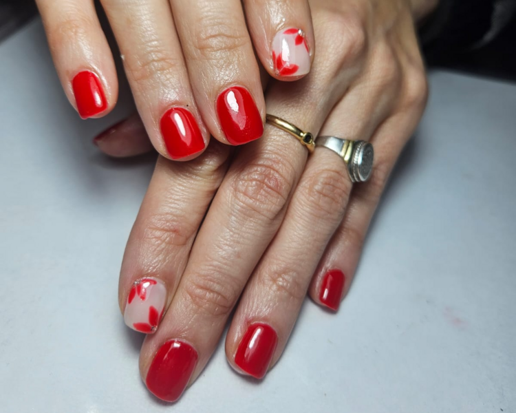 Esmaltado Semipermanente + 2 decos